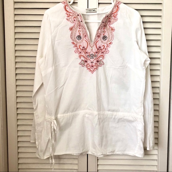 SOLD! Cherokee White Loose Shirt - Picture 1 of 4
